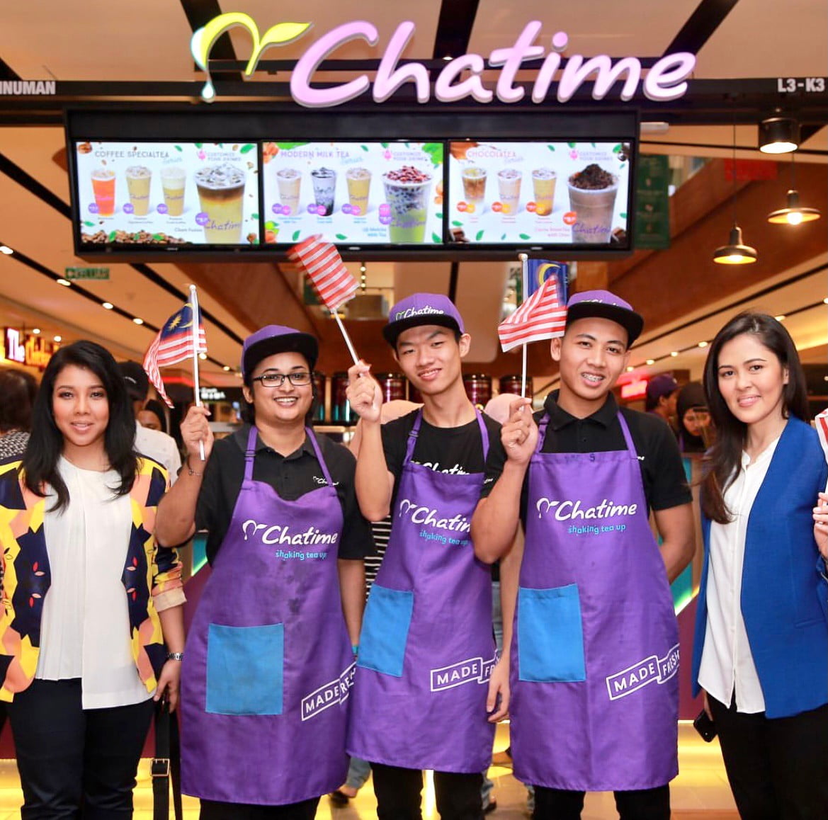 malaysia chatime store staff
